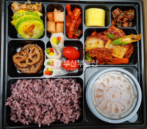 부산 부산진구 양정동 양정역 8번출구, 무권리 상가임대, 도로변 월세 매물번호 10797 사진 4