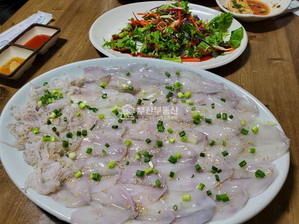 부산 연제구 연산동 연산역상권 1층 횟집, 해산물 추천 월세 매물번호 10522 사진 3