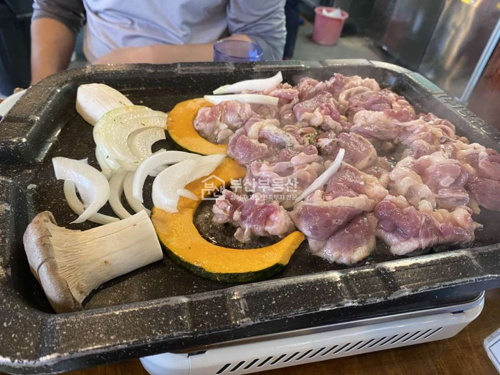 부산 연제구 연산동 시청소소길 ,부산시청골목상권, 고깃집 추천 월세 매물번호 10524 사진 1