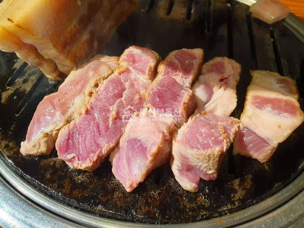 부산 연제구 연산동 시청소소길 ,부산시청골목상권, 고깃집 추천 월세 매물번호 10524 사진 3