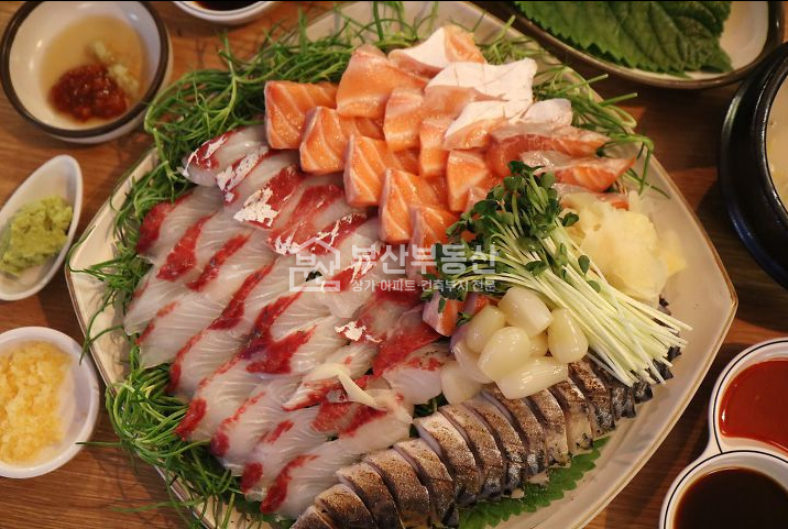 부산 연제구 연산동 부산시청상권권, 시청소소길, 횟집추천 월세 매물번호 10646 사진 1