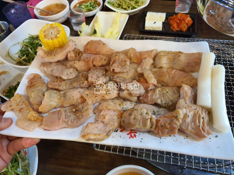 부산 연제구 연산동 부산시청상권권, 시청소소길, 횟집추천 월세 매물번호 10646 사진 5